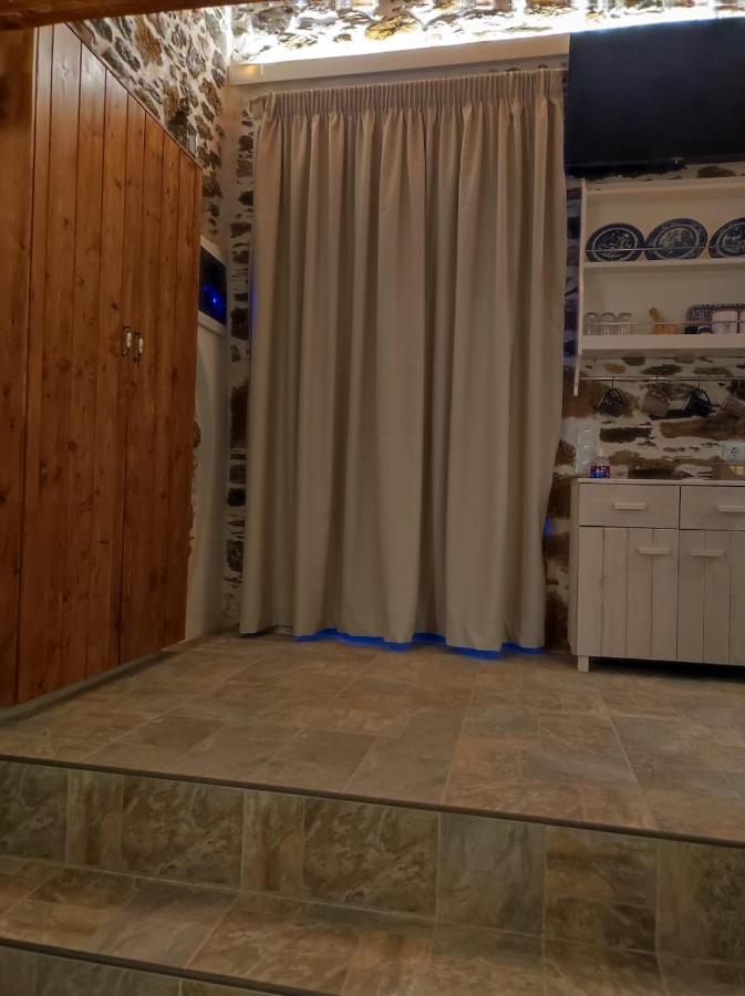 πέτροκτιστο σπίτι. Stone House Karystos (Evia)