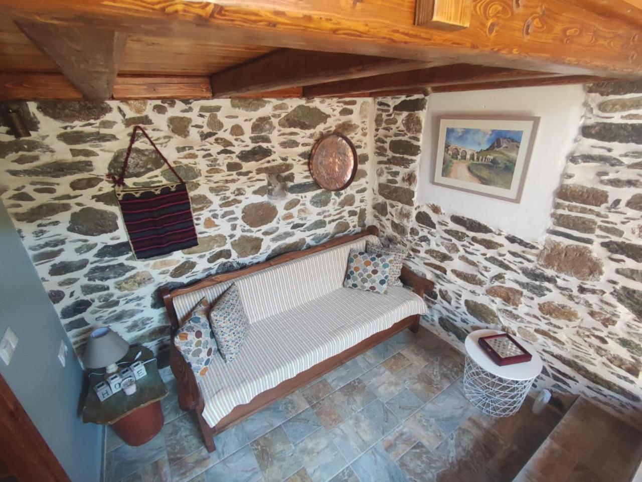 πέτροκτιστο σπίτι. Stone House