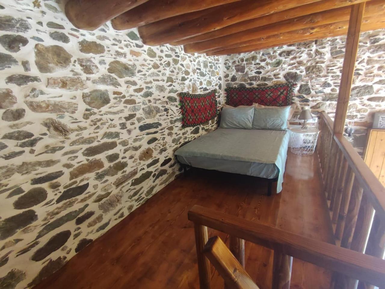 πέτροκτιστο σπίτι. Stone House Holiday home Karystos (Evia)