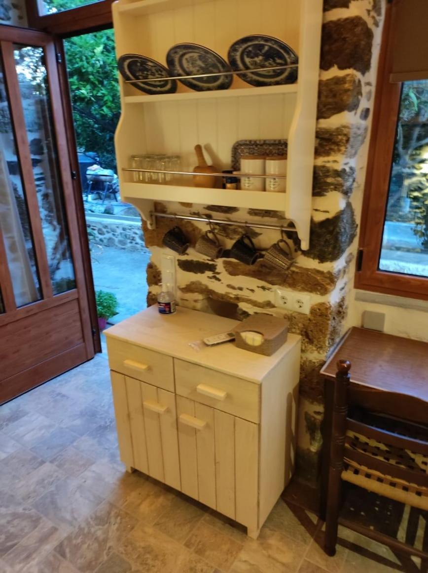 πέτροκτιστο σπίτι. Stone House Holiday home Karystos (Evia)